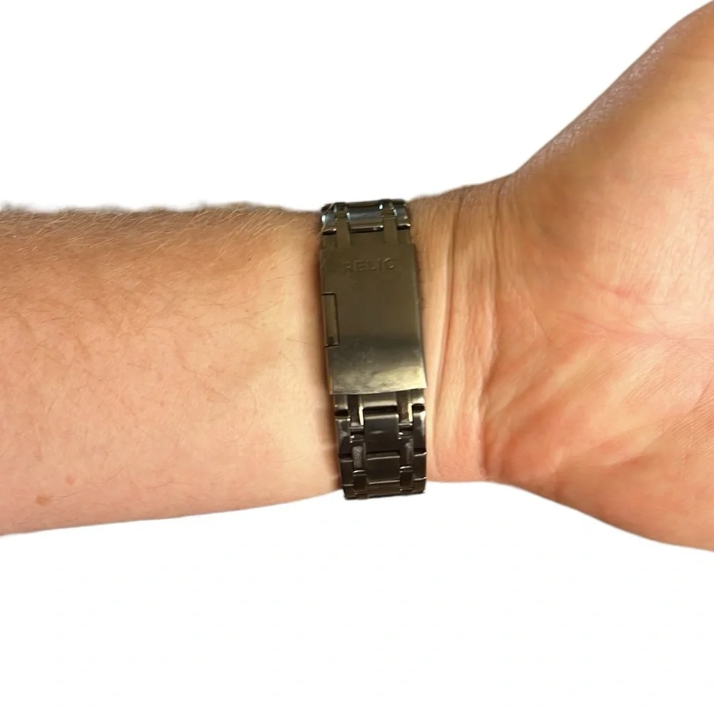 Relic Wristwatch Silver Links Mens Stainless Steel Water Resistant